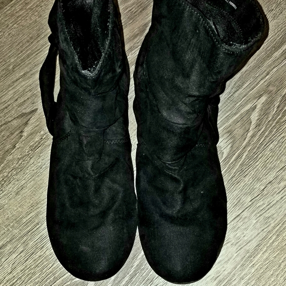 Black Booties - Picture 6 of 7